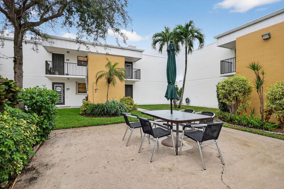 En Venta: $275,000 (2 camas, 2 baños, 1048 Pies cuadrados)