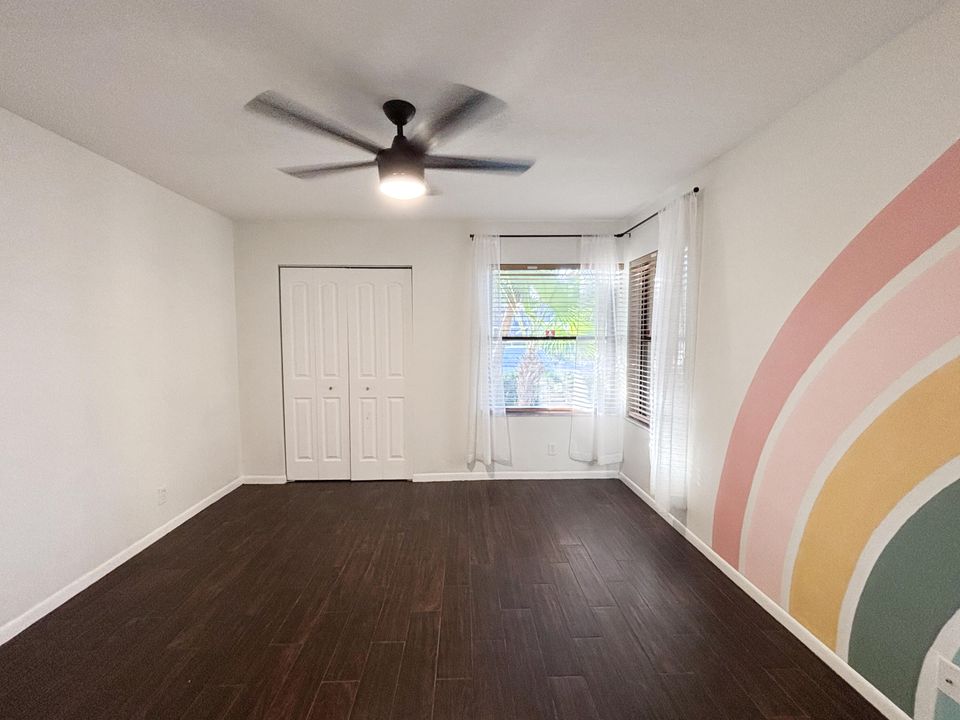 For Sale: $229,990 (2 beds, 2 baths, 1186 Square Feet)