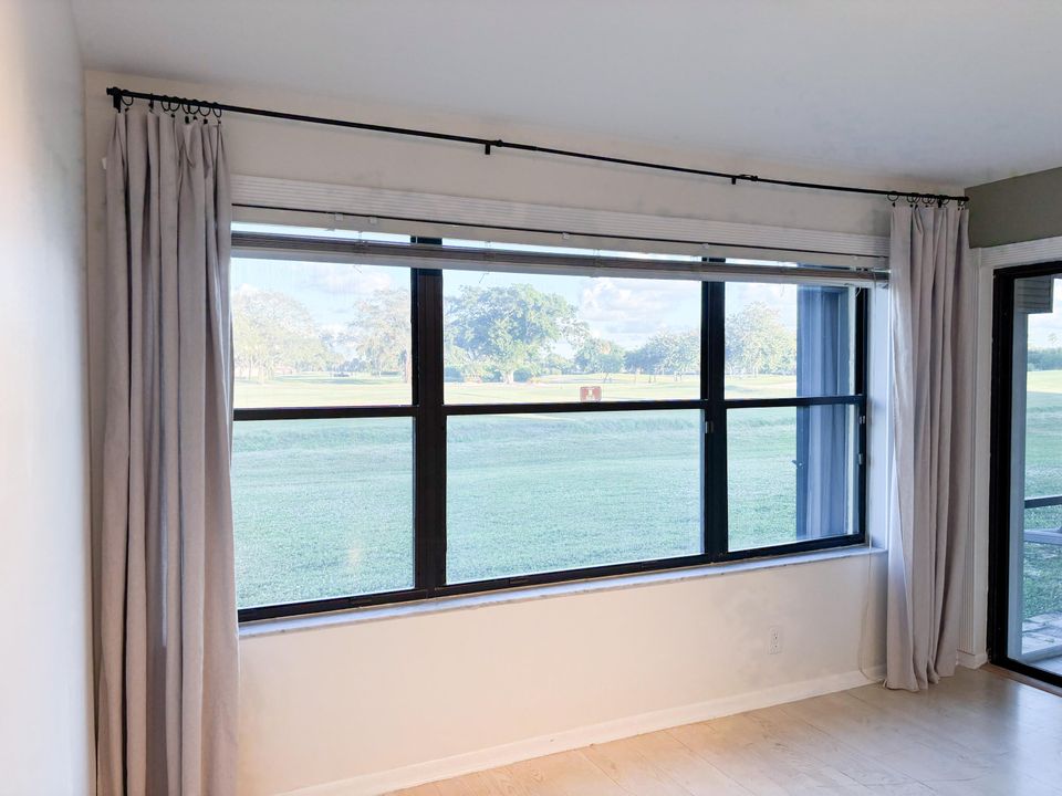 For Sale: $229,990 (2 beds, 2 baths, 1186 Square Feet)