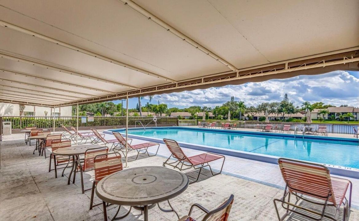 For Rent: $2,199 (2 beds, 2 baths, 1115 Square Feet)