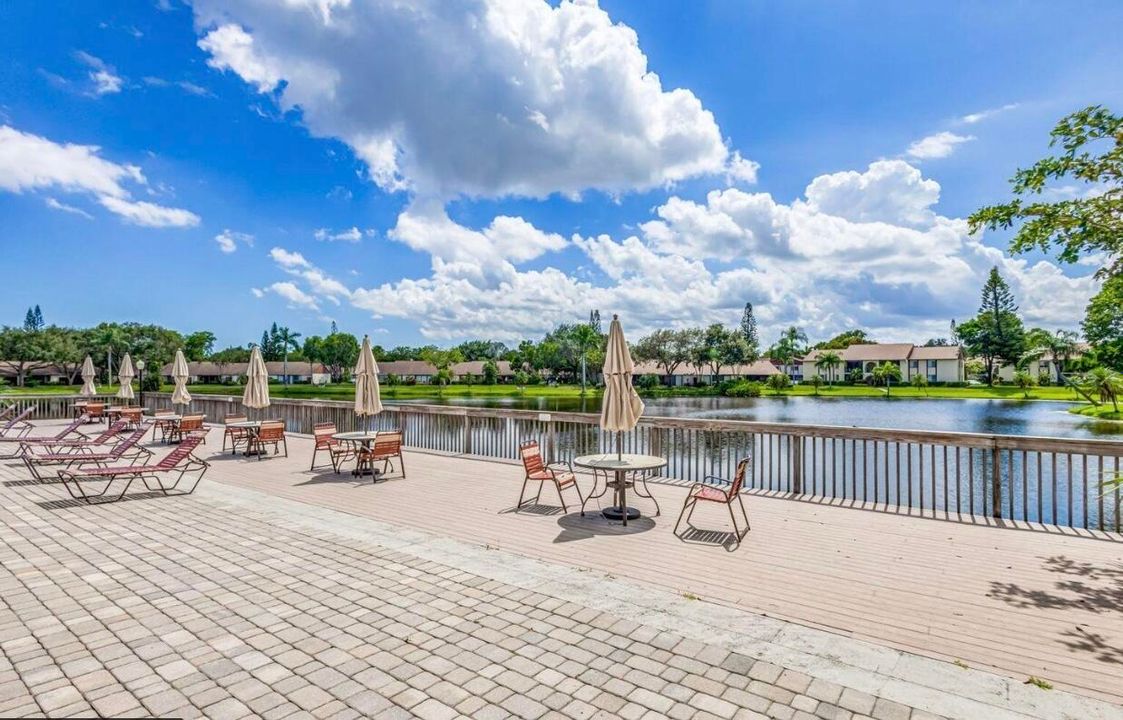 For Rent: $2,199 (2 beds, 2 baths, 1115 Square Feet)