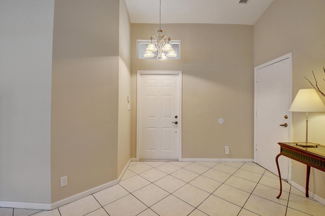 出租: $2,850 (3 贝兹, 2 浴室, 1588 平方英尺)