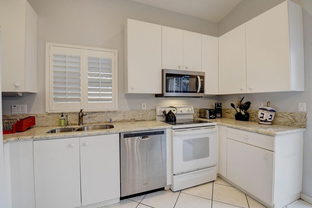 出租: $2,850 (3 贝兹, 2 浴室, 1588 平方英尺)