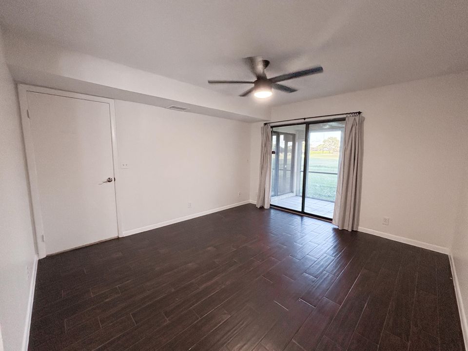 For Sale: $229,990 (2 beds, 2 baths, 1186 Square Feet)