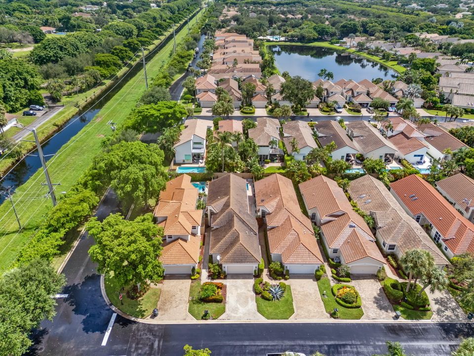 For Sale: $550,000 (3 beds, 2 baths, 1779 Square Feet)