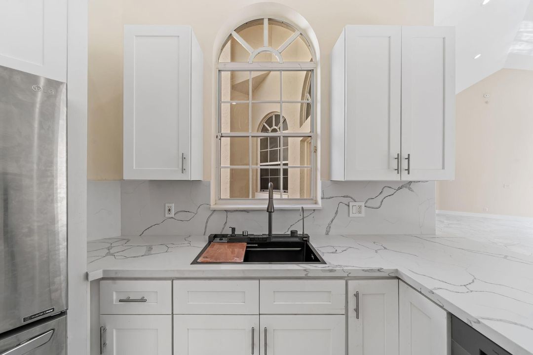 For Sale: $550,000 (3 beds, 2 baths, 1779 Square Feet)