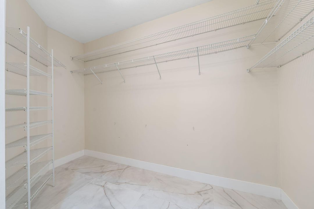 For Sale: $550,000 (3 beds, 2 baths, 1779 Square Feet)