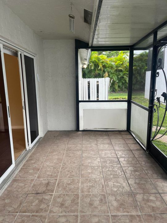 For Rent: $2,900 (3 beds, 2 baths, 1433 Square Feet)