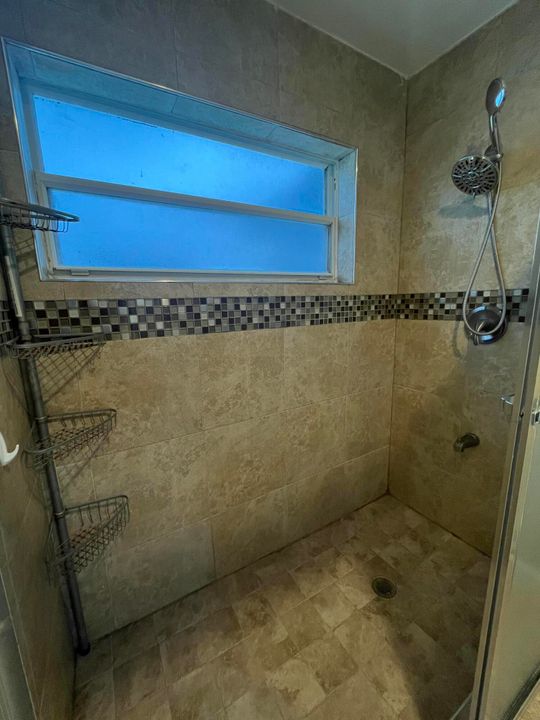 For Rent: $2,900 (3 beds, 2 baths, 1433 Square Feet)