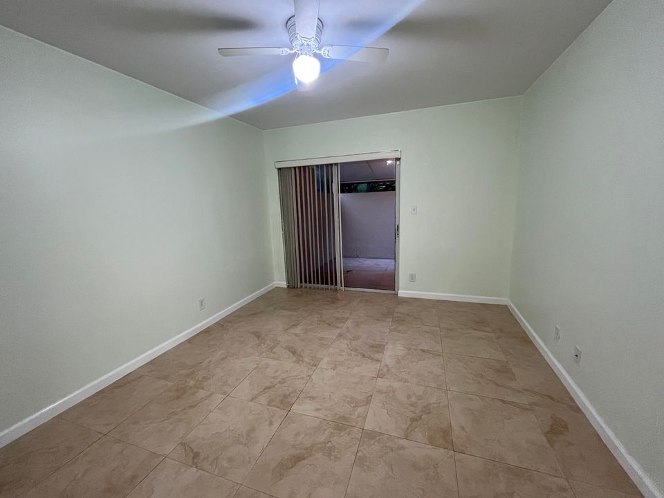 For Rent: $2,900 (3 beds, 2 baths, 1433 Square Feet)