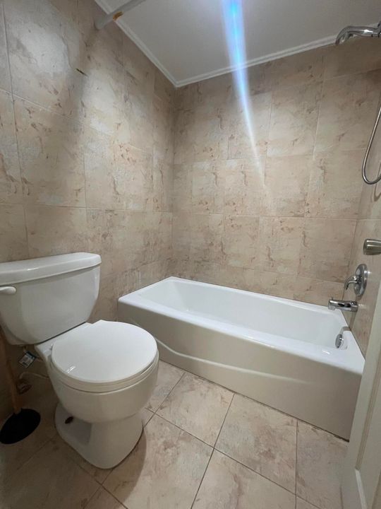 For Rent: $2,900 (3 beds, 2 baths, 1433 Square Feet)