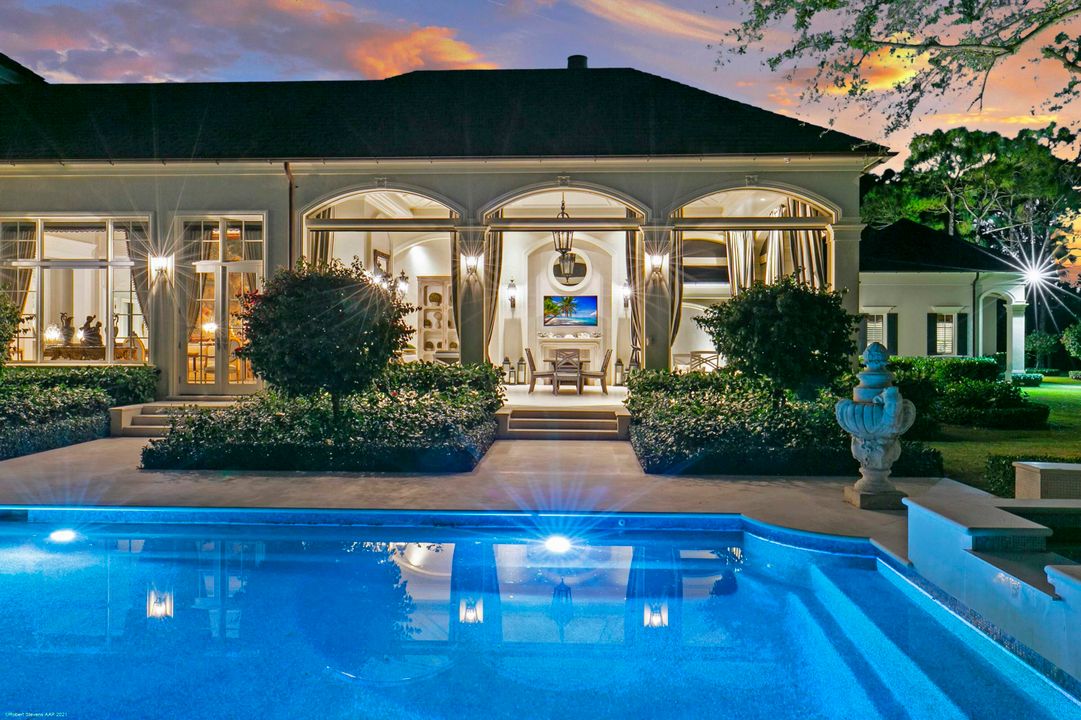 На продажу: $26,500,000 (6 спален, 8 ванн, 10401 Квадратных фут)