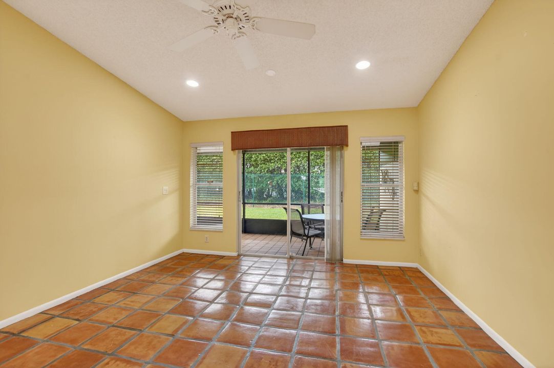 For Sale: $189,900 (2 beds, 2 baths, 1162 Square Feet)