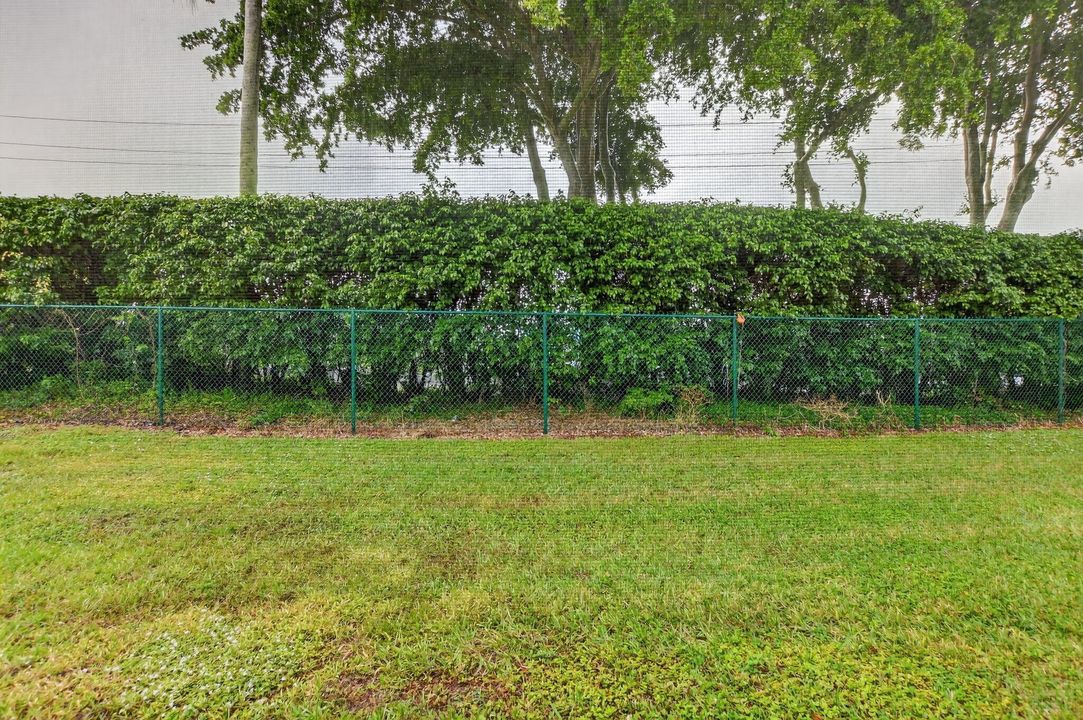 For Sale: $189,900 (2 beds, 2 baths, 1162 Square Feet)