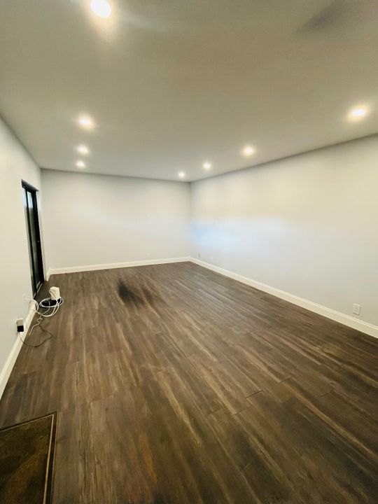 For Sale: $317,500 (3 beds, 2 baths, 1622 Square Feet)