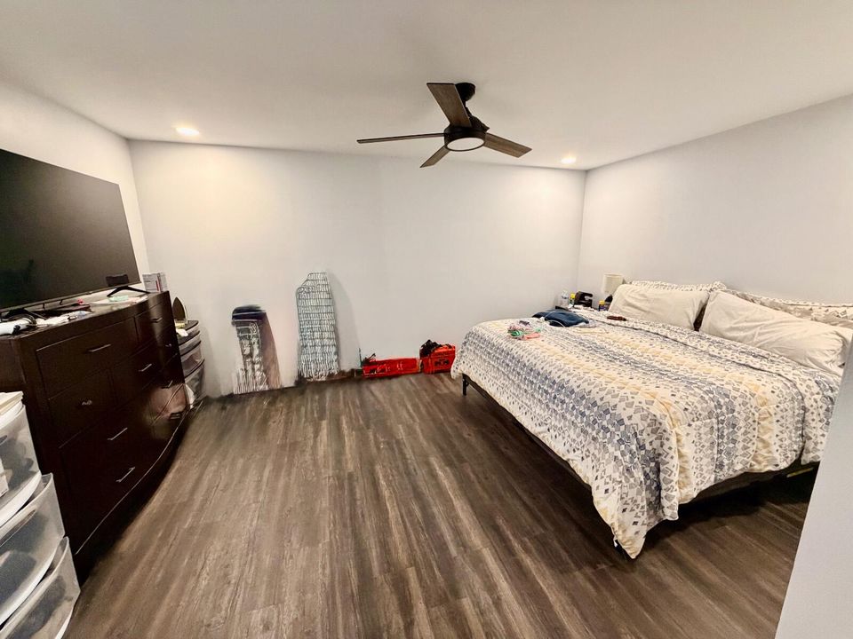 For Sale: $317,500 (3 beds, 2 baths, 1622 Square Feet)