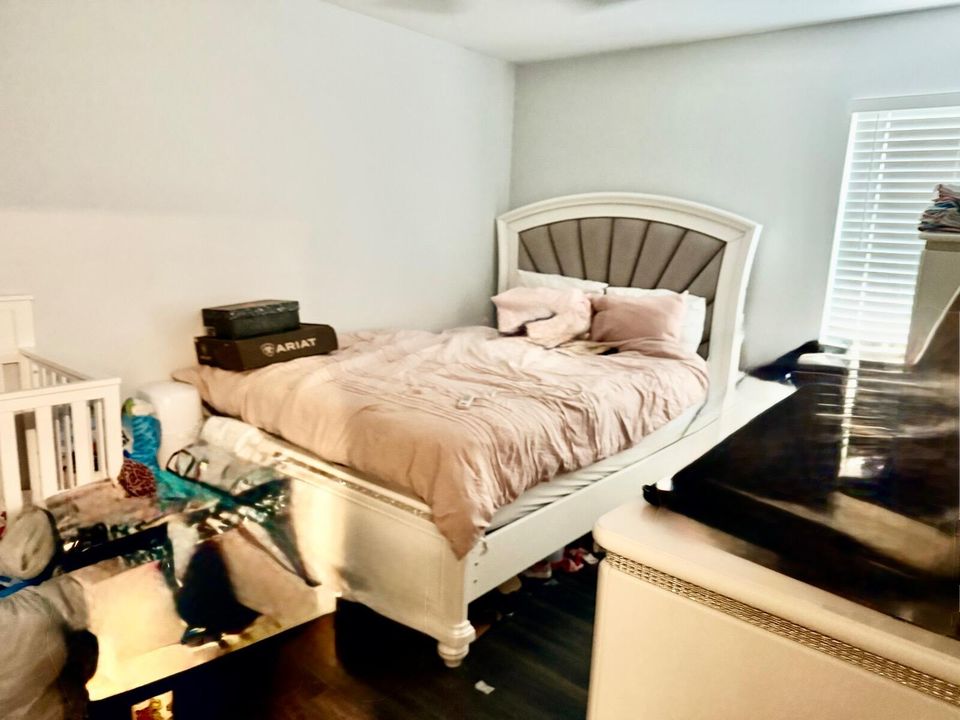 For Sale: $317,500 (3 beds, 2 baths, 1622 Square Feet)