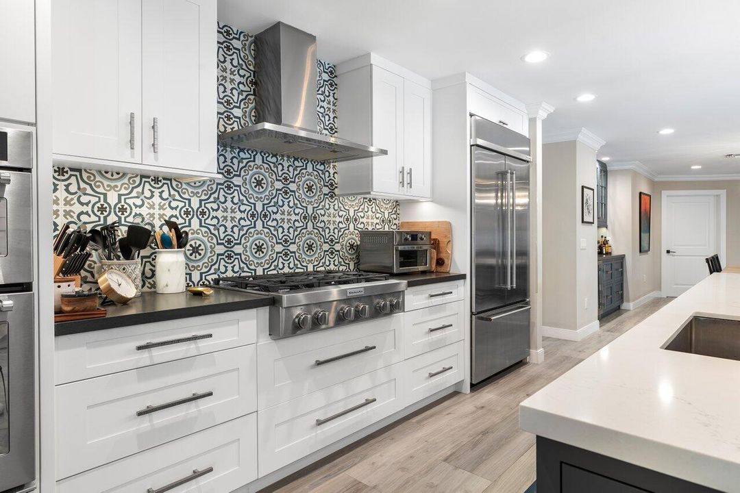 For Sale: $3,895,000 (4 beds, 4 baths, 3078 Square Feet)