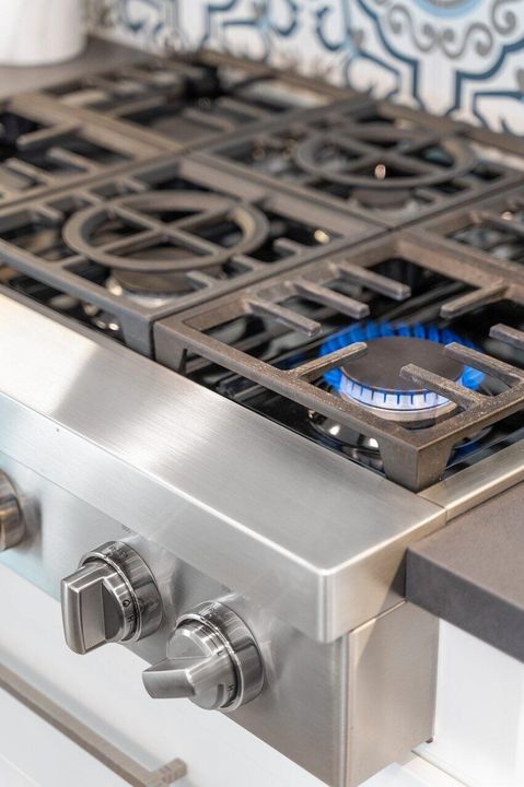 For Sale: $3,895,000 (4 beds, 4 baths, 3078 Square Feet)