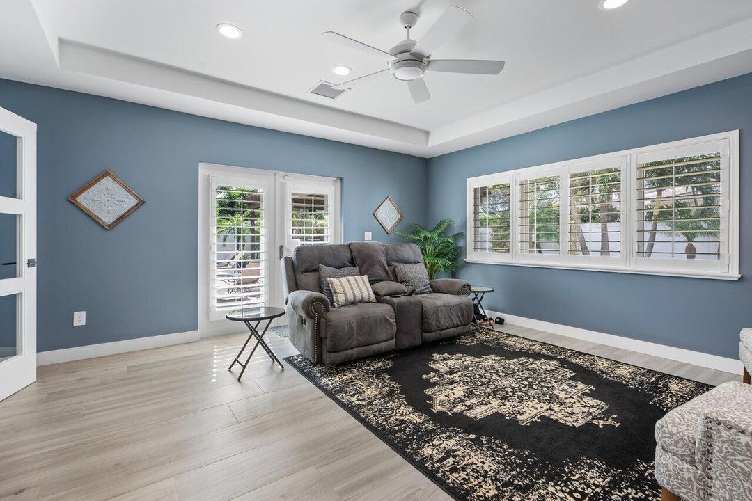 For Sale: $3,895,000 (4 beds, 4 baths, 3078 Square Feet)