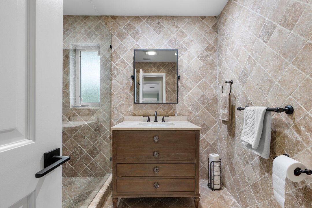 For Sale: $3,895,000 (4 beds, 4 baths, 3078 Square Feet)