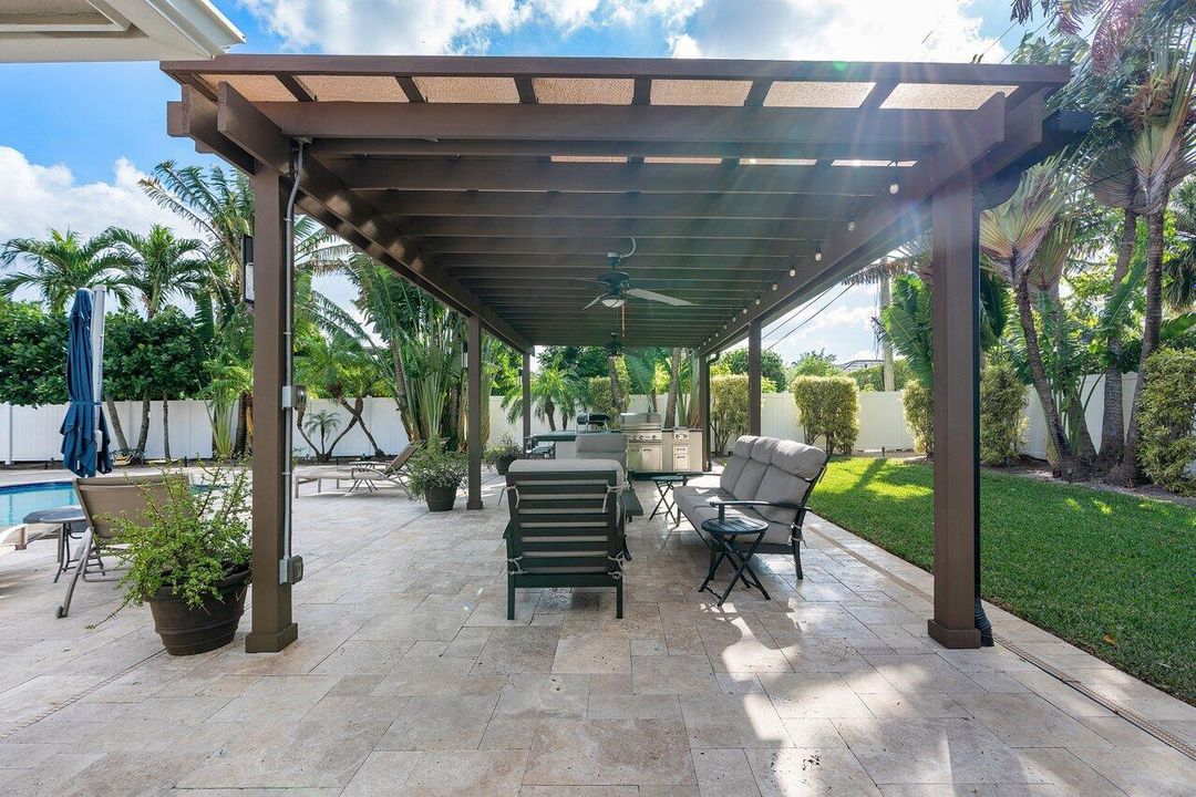 For Sale: $3,895,000 (4 beds, 4 baths, 3078 Square Feet)