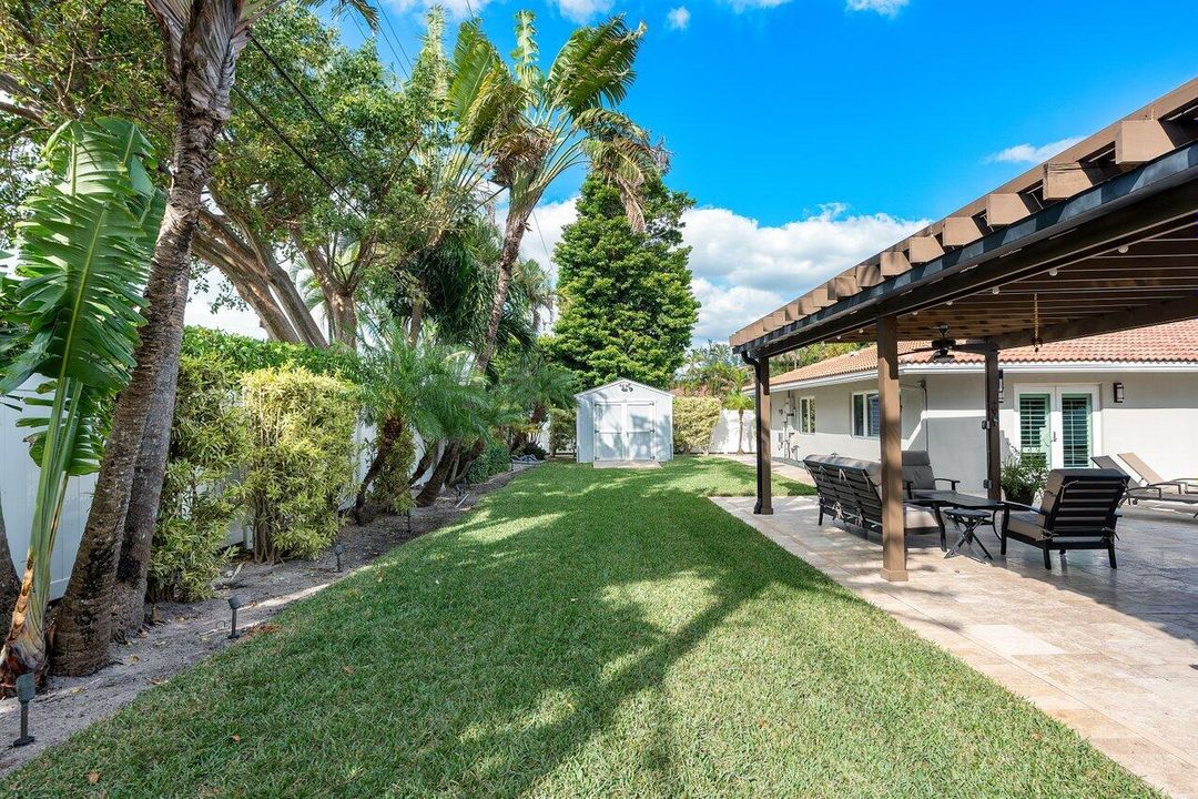 For Sale: $3,895,000 (4 beds, 4 baths, 3078 Square Feet)