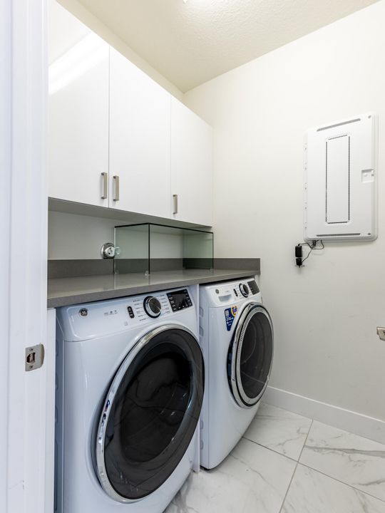 For Rent: $5,100 (6 beds, 4 baths, 2931 Square Feet)