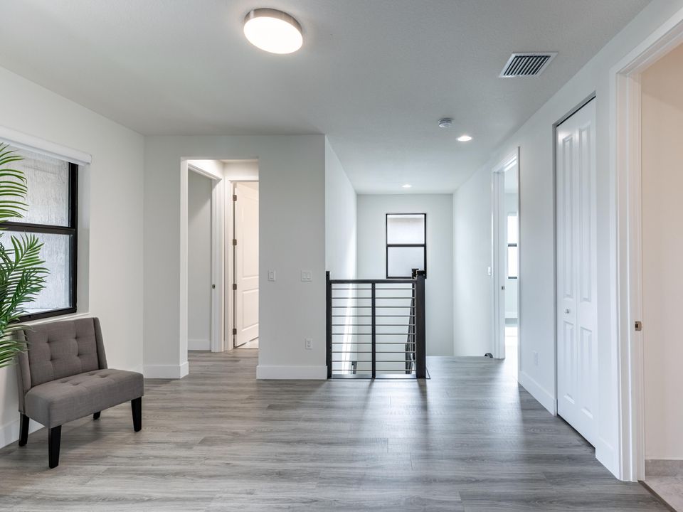 For Rent: $5,100 (6 beds, 4 baths, 2931 Square Feet)