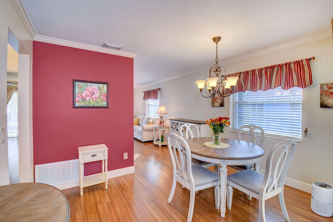 На продажу: $135,000 (2 спален, 2 ванн, 1089 Квадратных фут)