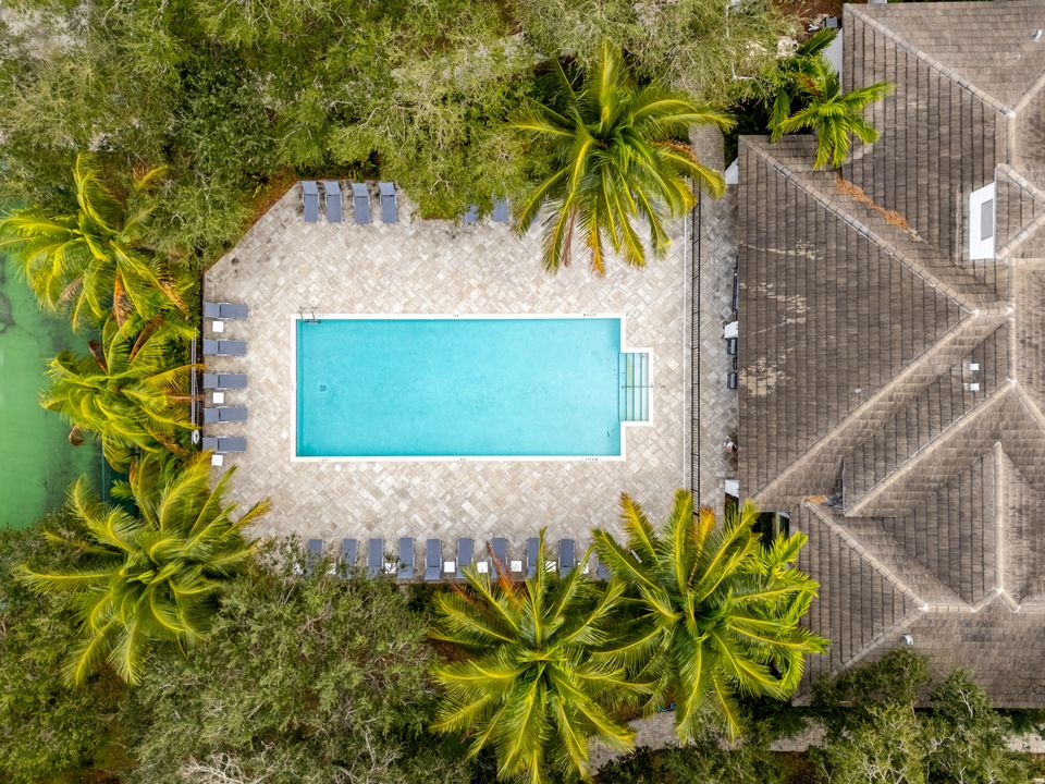 For Rent: $5,100 (6 beds, 4 baths, 2931 Square Feet)