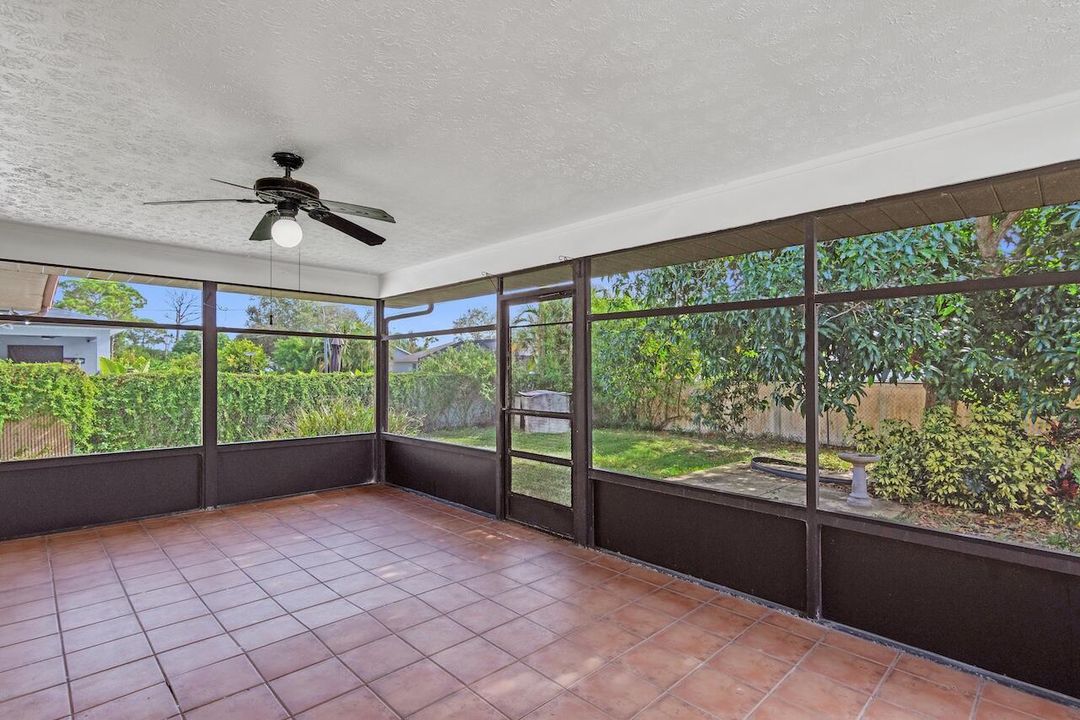 For Sale: $299,900 (3 beds, 2 baths, 1736 Square Feet)