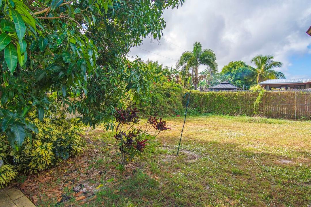 For Sale: $299,900 (3 beds, 2 baths, 1736 Square Feet)