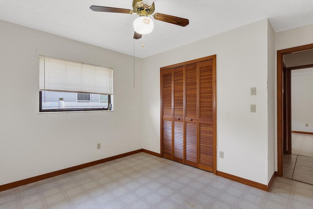 For Sale: $299,900 (3 beds, 2 baths, 1736 Square Feet)