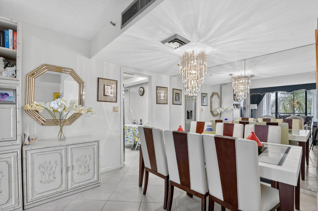 For Rent: $2,750 (2 beds, 2 baths, 1050 Square Feet)