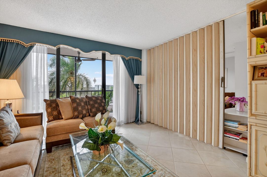 For Rent: $2,750 (2 beds, 2 baths, 1050 Square Feet)