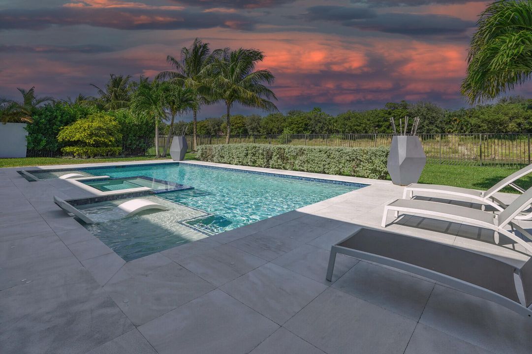 For Sale: $2,800,000 (5 beds, 5 baths, 4862 Square Feet)