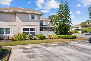 En Venta: $245,000 (2 camas, 2 baños, 1374 Pies cuadrados)