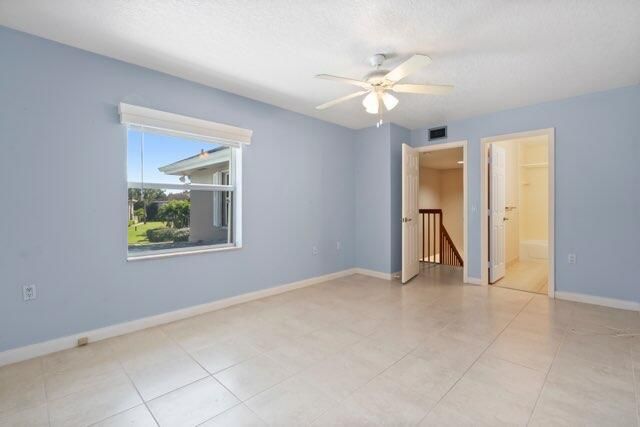 En Venta: $245,000 (2 camas, 2 baños, 1374 Pies cuadrados)