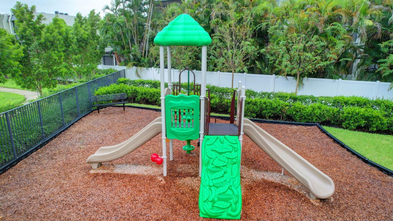 На продажу: $450,000 (3 спален, 2 ванн, 1568 Квадратных фут)