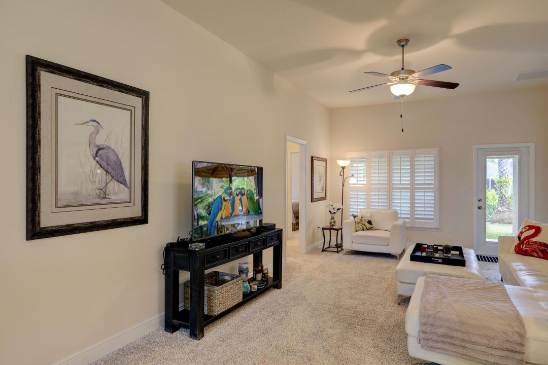 For Sale: $385,000 (3 beds, 2 baths, 1855 Square Feet)