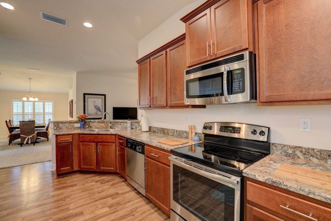 For Sale: $385,000 (3 beds, 2 baths, 1855 Square Feet)