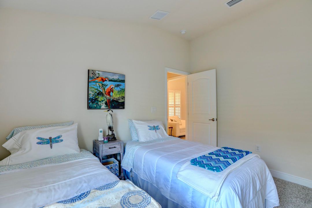 For Sale: $385,000 (3 beds, 2 baths, 1855 Square Feet)