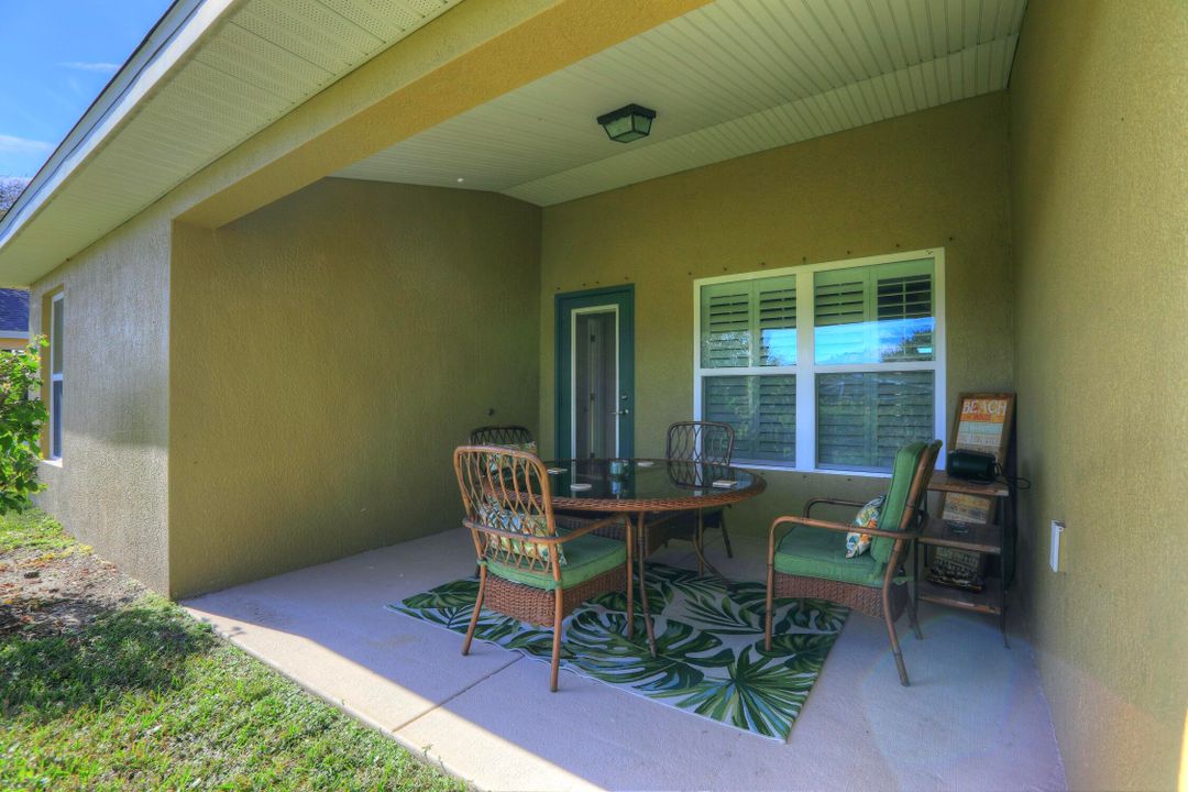 For Sale: $385,000 (3 beds, 2 baths, 1855 Square Feet)