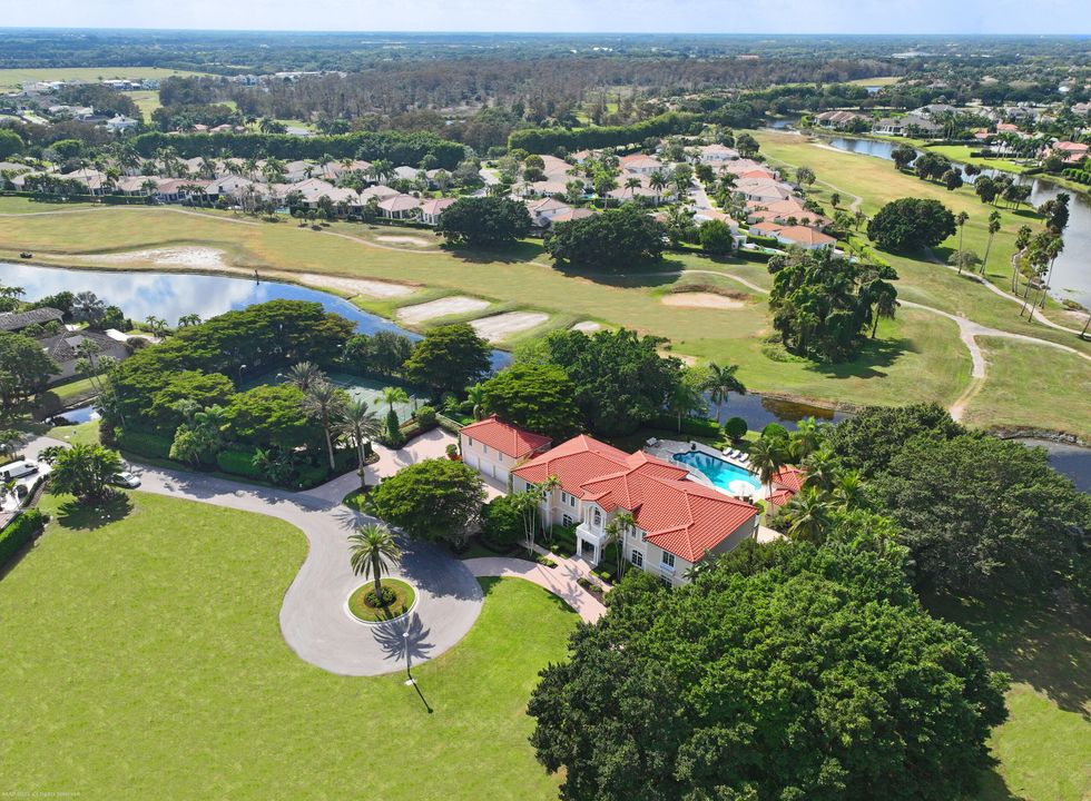 For Sale: $13,500,000 (11 beds, 13 baths, 9288 Square Feet)