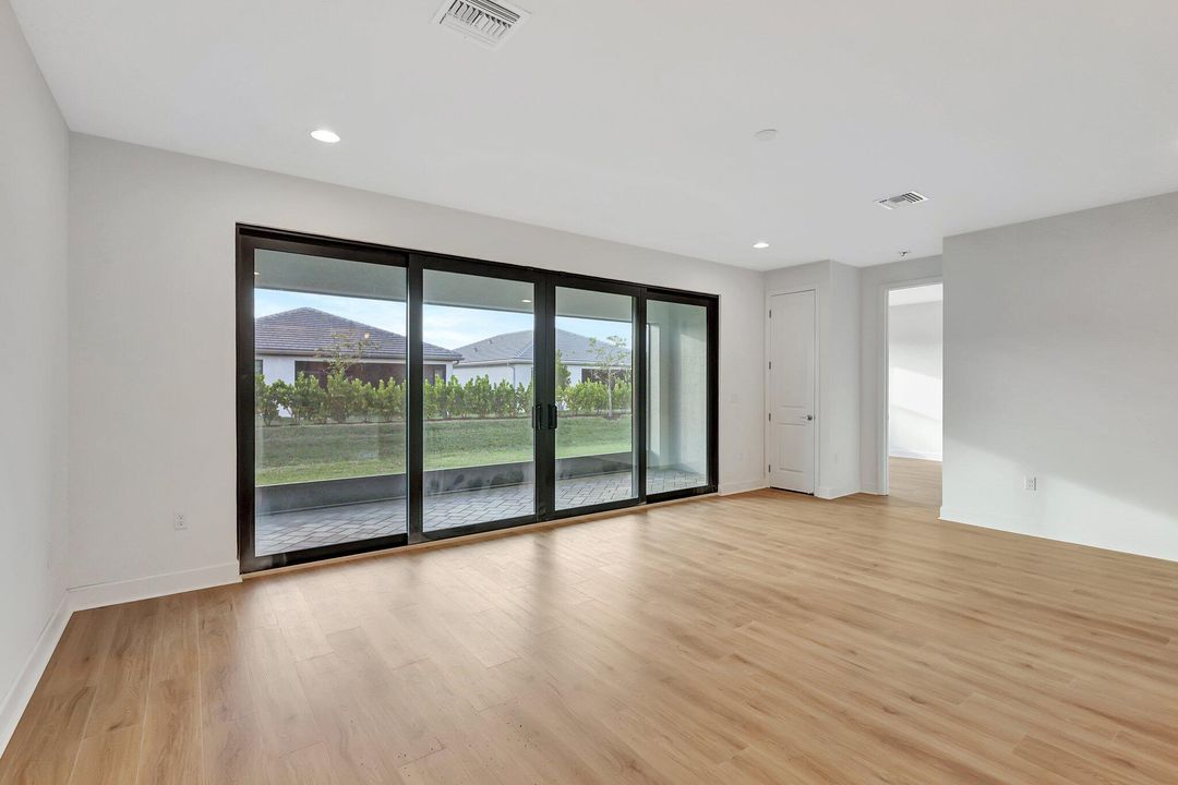 For Rent: $3,400 (2 beds, 2 baths, 1753 Square Feet)