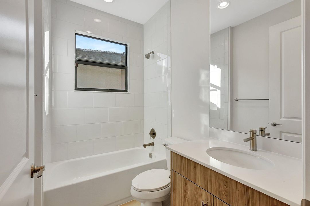 For Rent: $3,400 (2 beds, 2 baths, 1753 Square Feet)