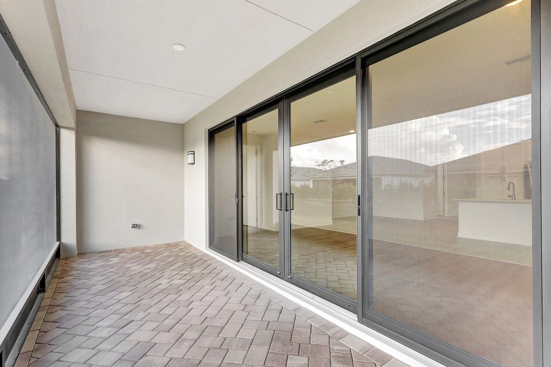 For Rent: $3,400 (2 beds, 2 baths, 1753 Square Feet)