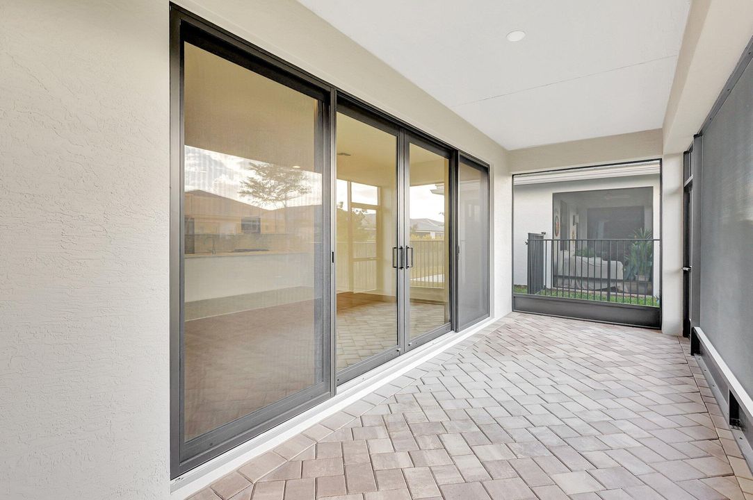 For Rent: $3,400 (2 beds, 2 baths, 1753 Square Feet)