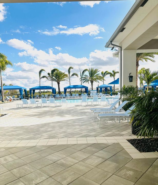 For Rent: $3,400 (2 beds, 2 baths, 1753 Square Feet)